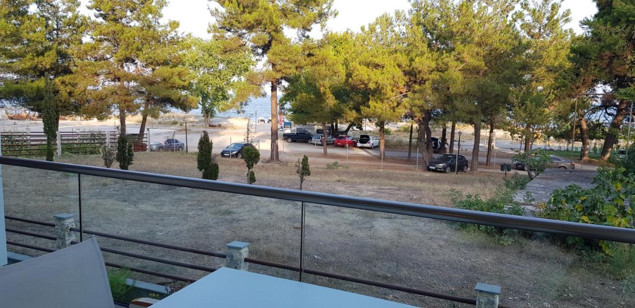 Hatzoudis Luxury Suites Chrisi Ammoudia Exteriör bild