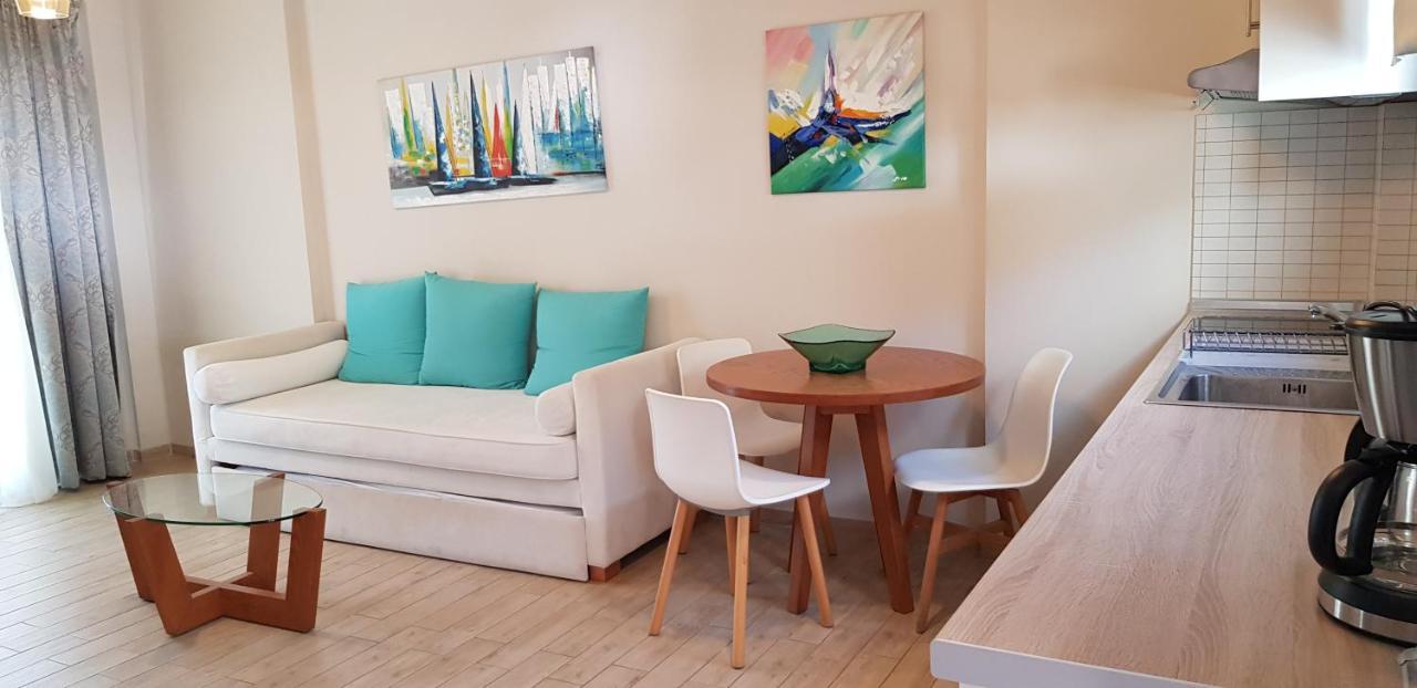 Hatzoudis Luxury Suites Chrisi Ammoudia Exteriör bild